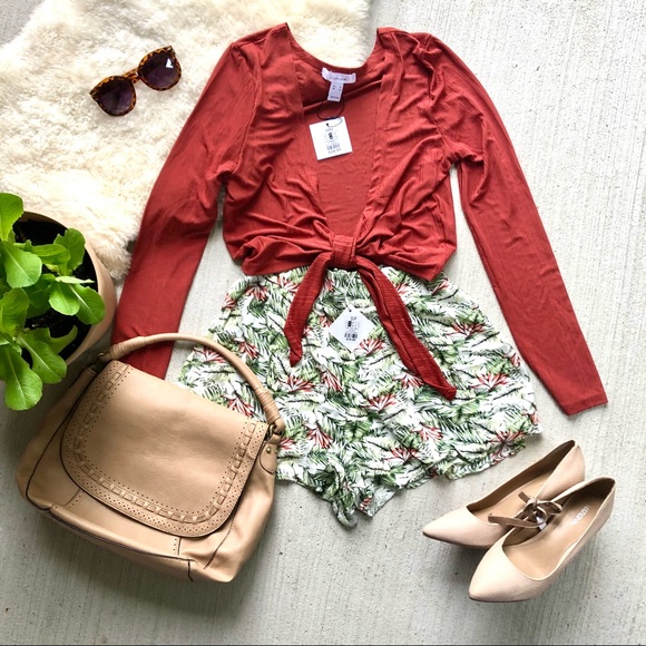 ReVamped Burnt Red Stretchy Tie Top size Medium Polyester Spandex Blend Crop Top - Picture 11 of 16